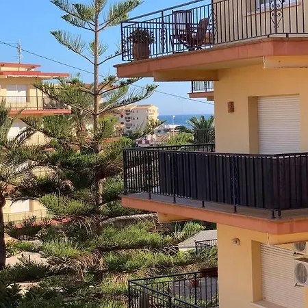 Apartamento En La Playa De *